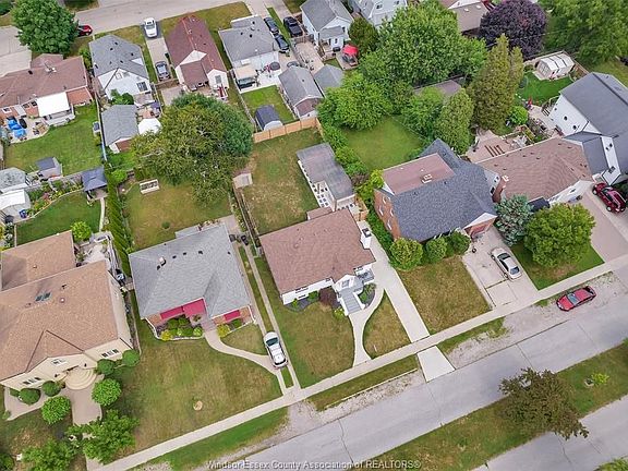 2nd image of 2416 Rossini Blvd