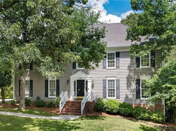 1807 Millhouse Ct, Greensboro, NC 27407