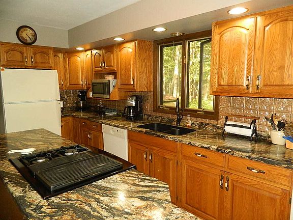 5th image of 234853 Stacey Cir