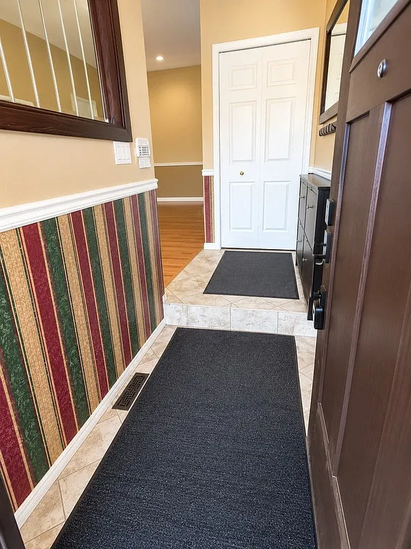 4 bed, 1.0 bath, $2,550 — Photo 4