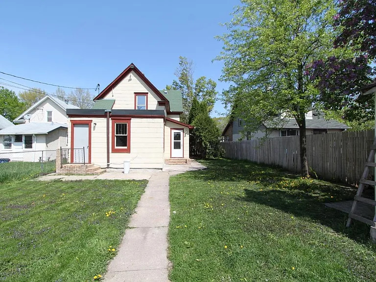 3507 E. 39th St — Photo 12