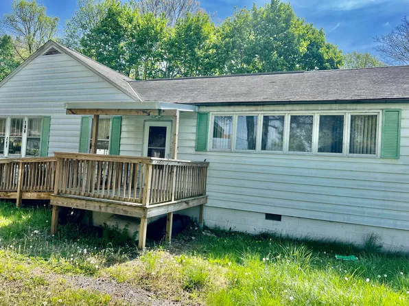 243 Salisbury Ave, White Sulphur Springs, WV 24986