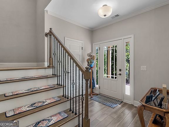 4th image of 1106 Edward Dr