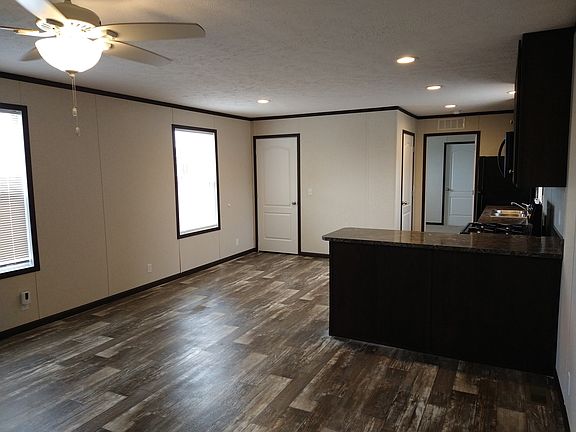 2nd image of 321 Kennedy Ct #321