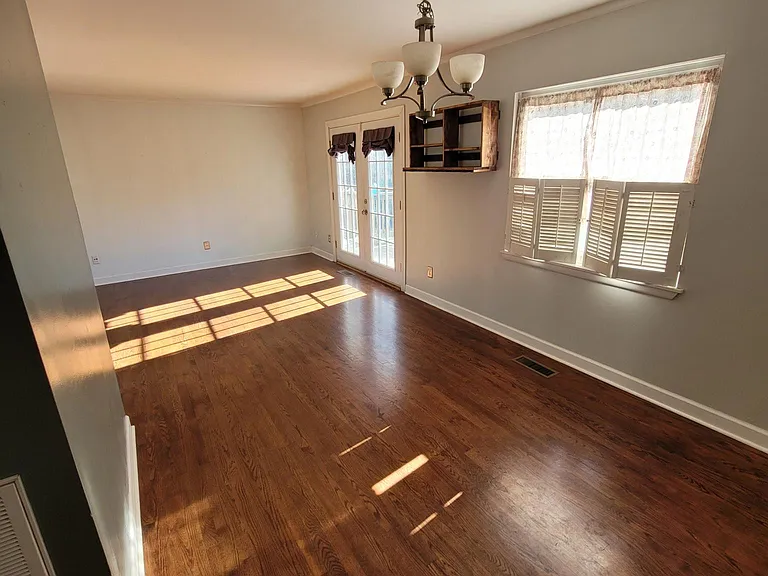 1509 Buckeye Rd — Photo 5