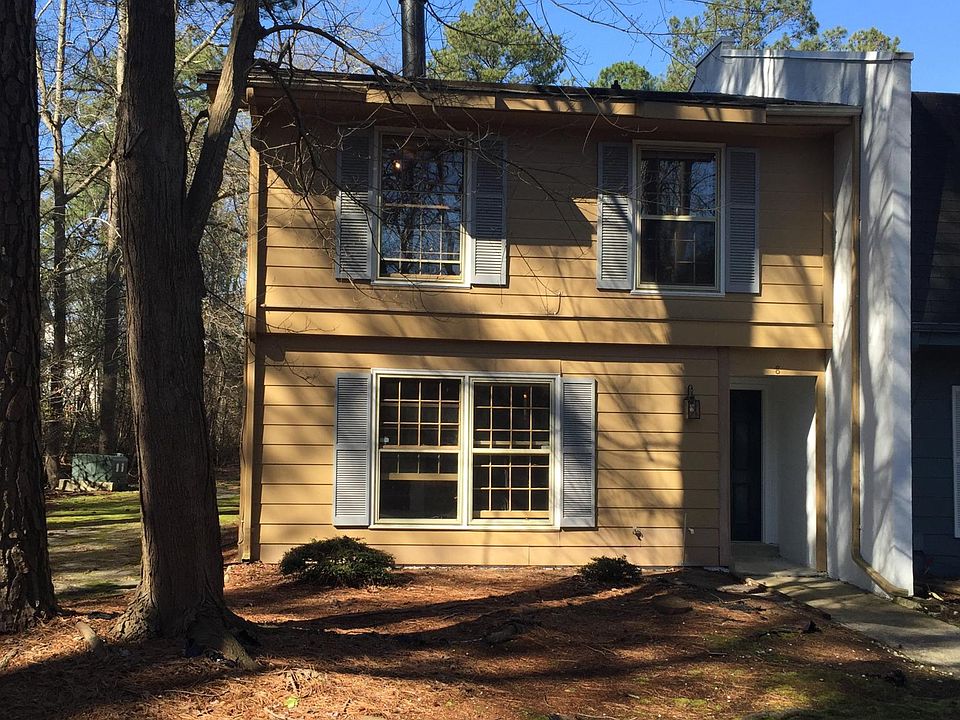 1st image of 126 Oakmont Dr APT 8