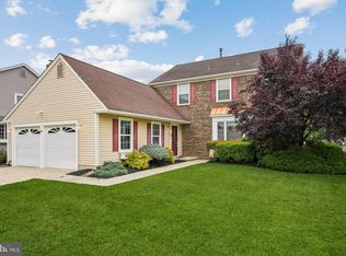 14 White Pine Dr, Sewell, NJ 08080