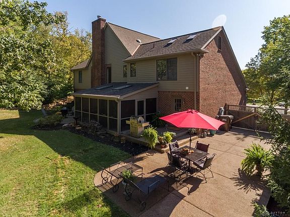 3rd image of 512 Vincent Ct