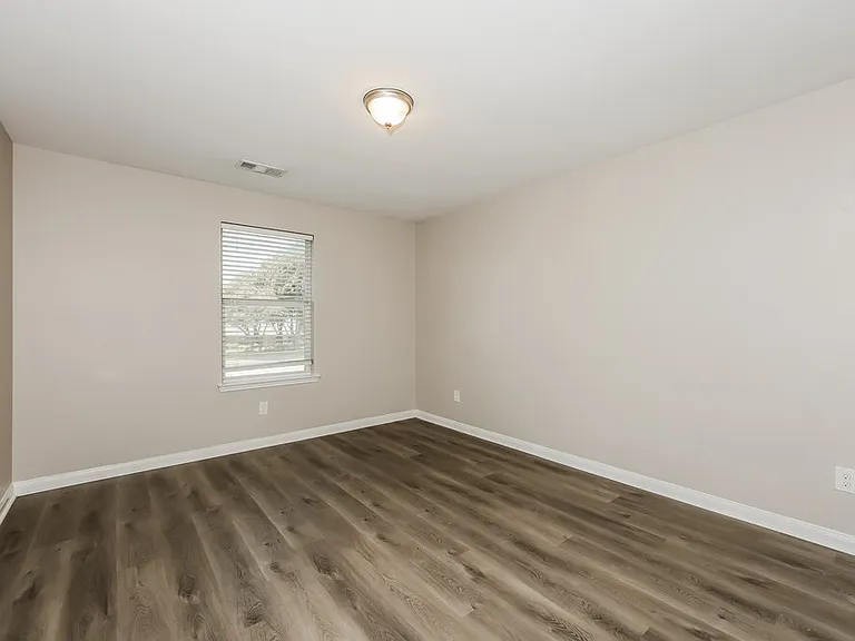 4268 Tower Ln — Photo 14