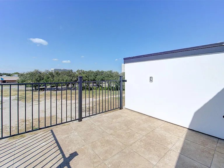 2928 El Fenice Ln — Photo 10