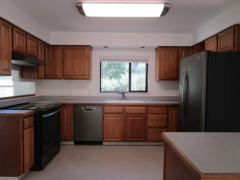 10714 Marietta St SW — Photo 8