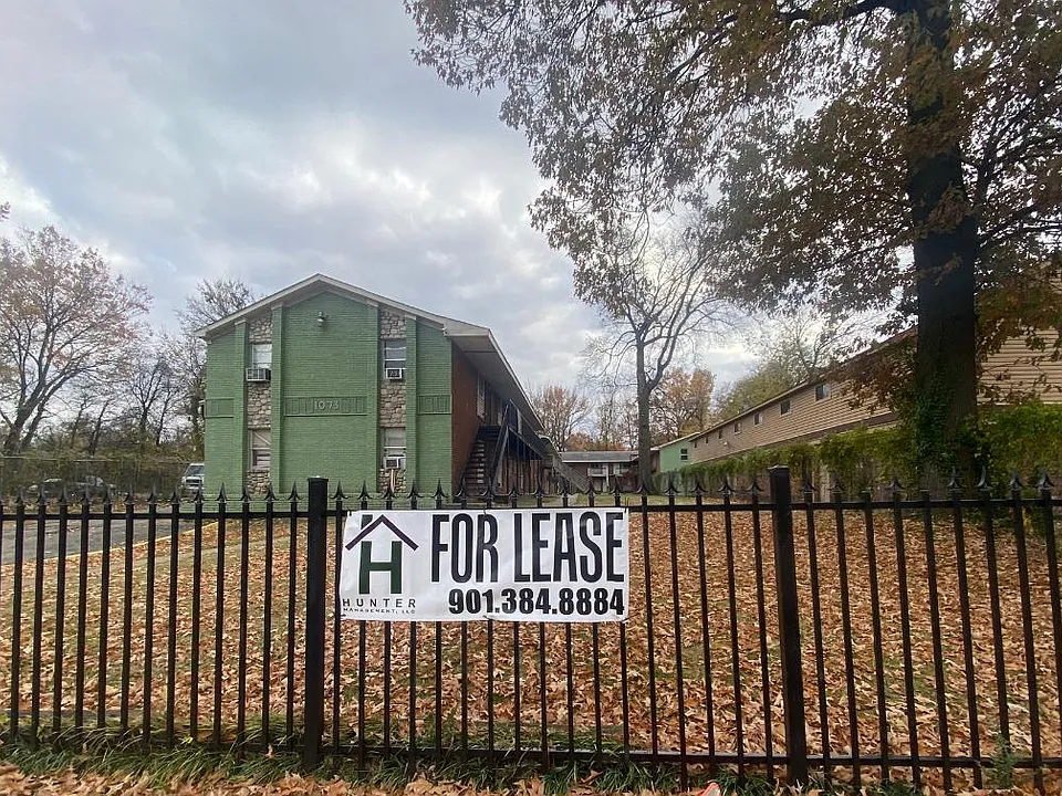 1073 E McLemore Ave