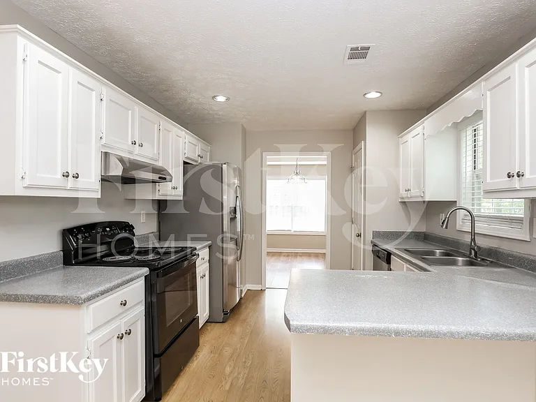 1480 Royale Castle Dr — Photo 6