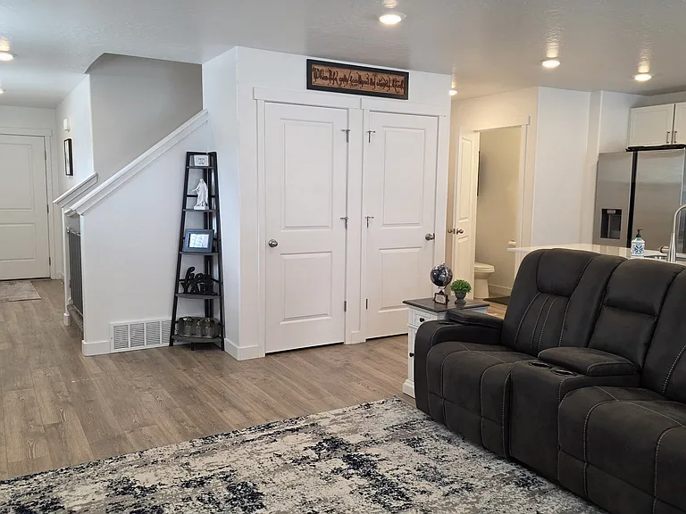 1211 W Divide Dr — Photo 10