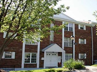 3 Hiland Valley Dr APT 305, Pittsburgh, PA 15229