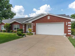 3212 Cherokee Dr, Marion, IL 62959