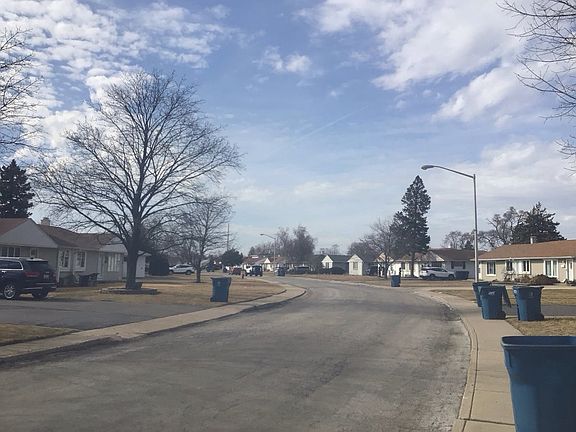 5th image of 4562 W 88th Pl