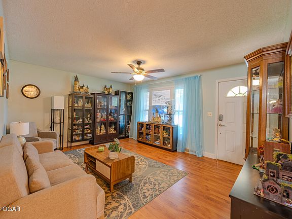 3rd image of 902 S Spring Park Blvd
