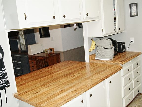 4th image of 8836 Thuja Ave SE