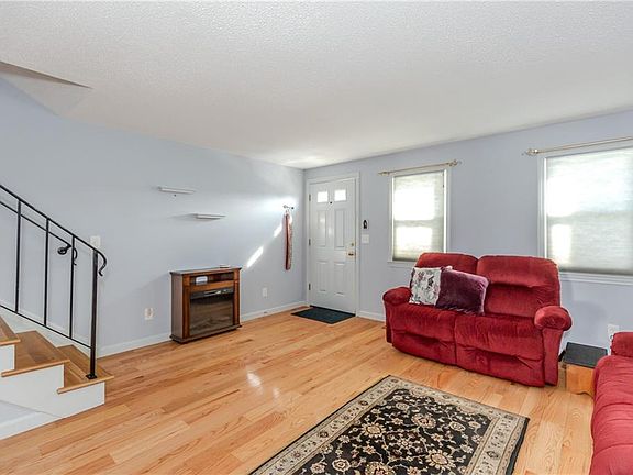 3rd image of 47 Morgan Ave APT 37