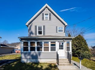 8 Arlington Pl, Riverdale, NJ 07457