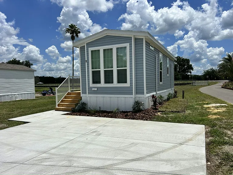 Dade City RV Resort — Photo 54