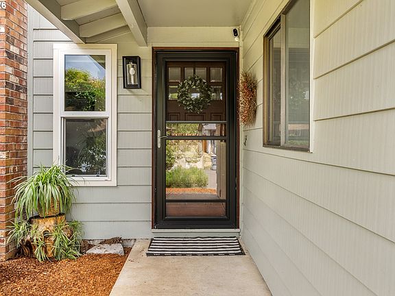 3rd image of 10250 SW Bryton Ct