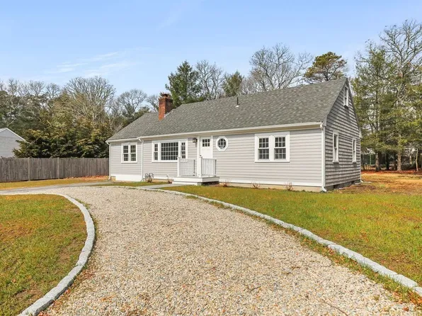80 Mariner Cir, Barnstable, MA 02630