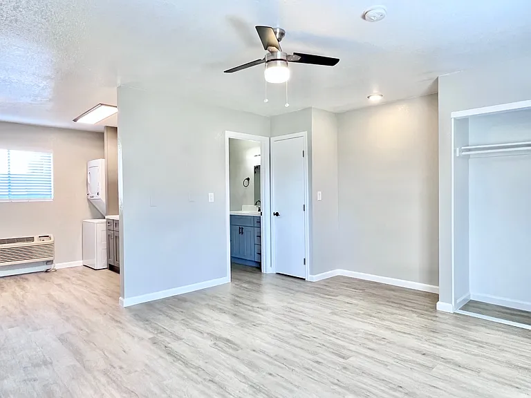 Mojave Apartments — Photo 16