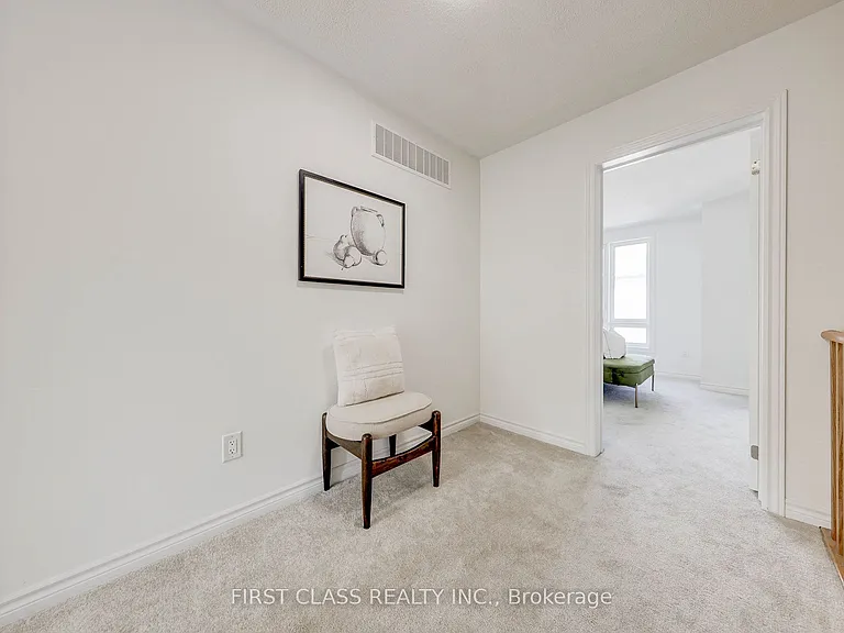 22 Massachusetts Ln — Photo 10