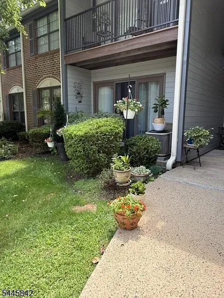 2 bed, 2.0 bath, $2,600 — Photo 2