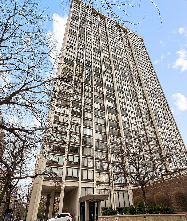 1st image of 5455 N Sheridan Rd APT 3306