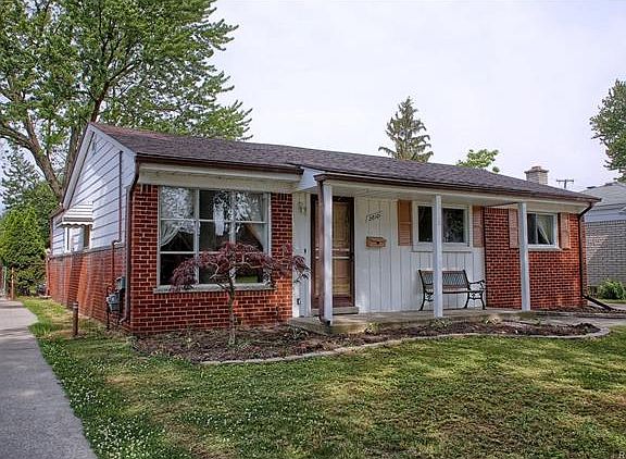 3rd image of 28101 Nieman St