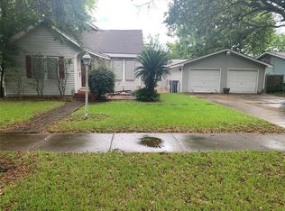 712 10th Ave N, Texas City, TX 77590