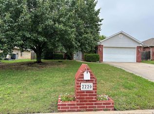 2220 Gray Dove Dr, Shawnee, OK 74804