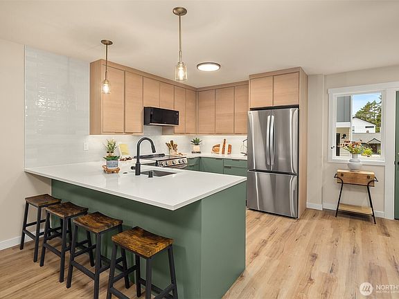 5th image of 11524 38th Avenue NE #A