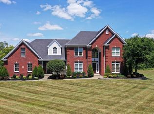 4 Grand View Trl, Orchard Park, NY 14127