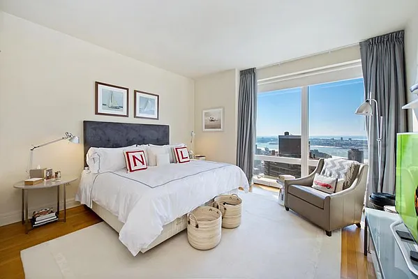 Rented by Keller Williams NYC | media 31