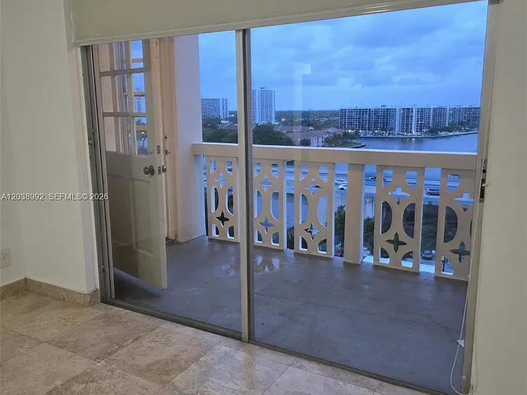 1817 S Ocean Dr #18 — Photo 12