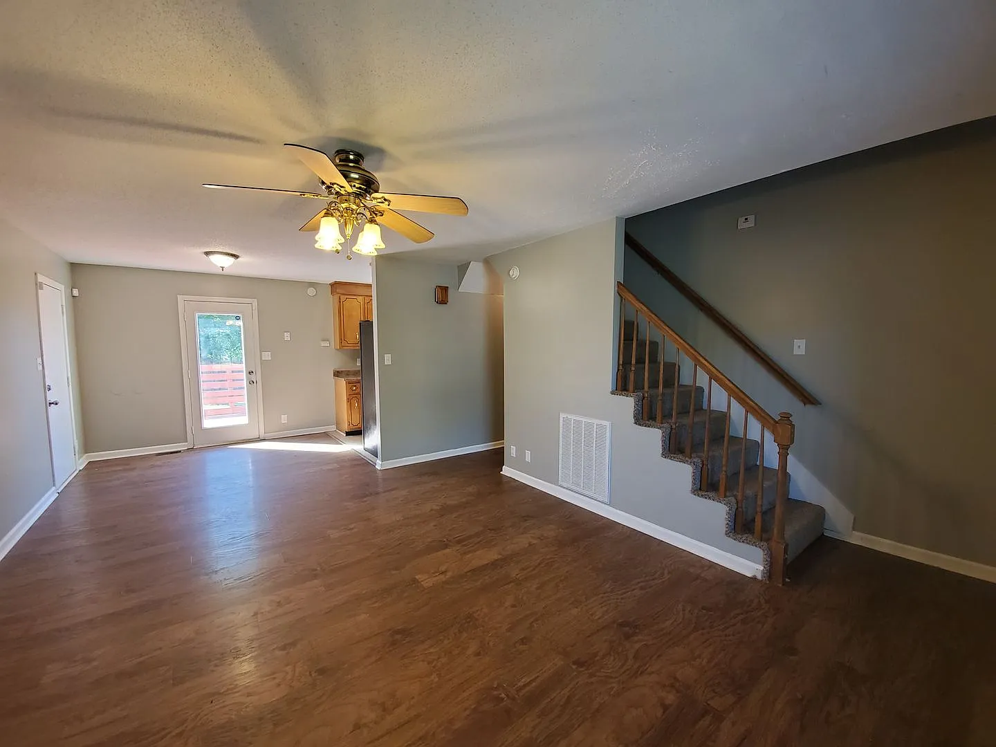 Charming Brick Home Near Westcreek Schools — Photo 2