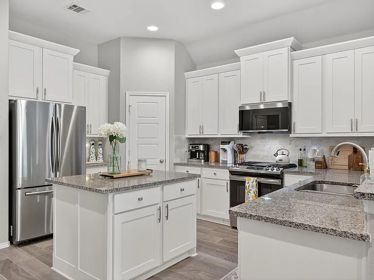 209 Lacey Oak Loop — Photo 15