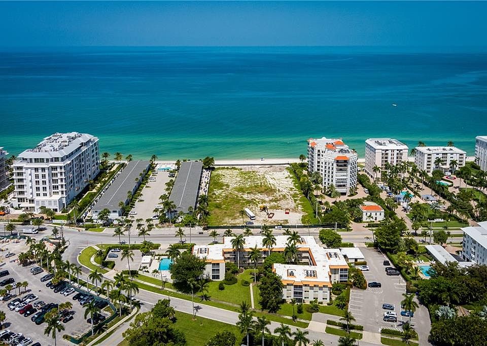 1st image of 1100 Gulf Shore BLVD N #306