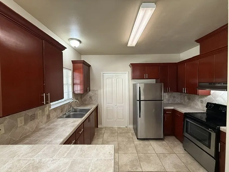 710 Alta Vista Dr — Photo 6