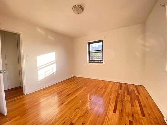 Rented by Queens Apartments Realty LLC | media 12