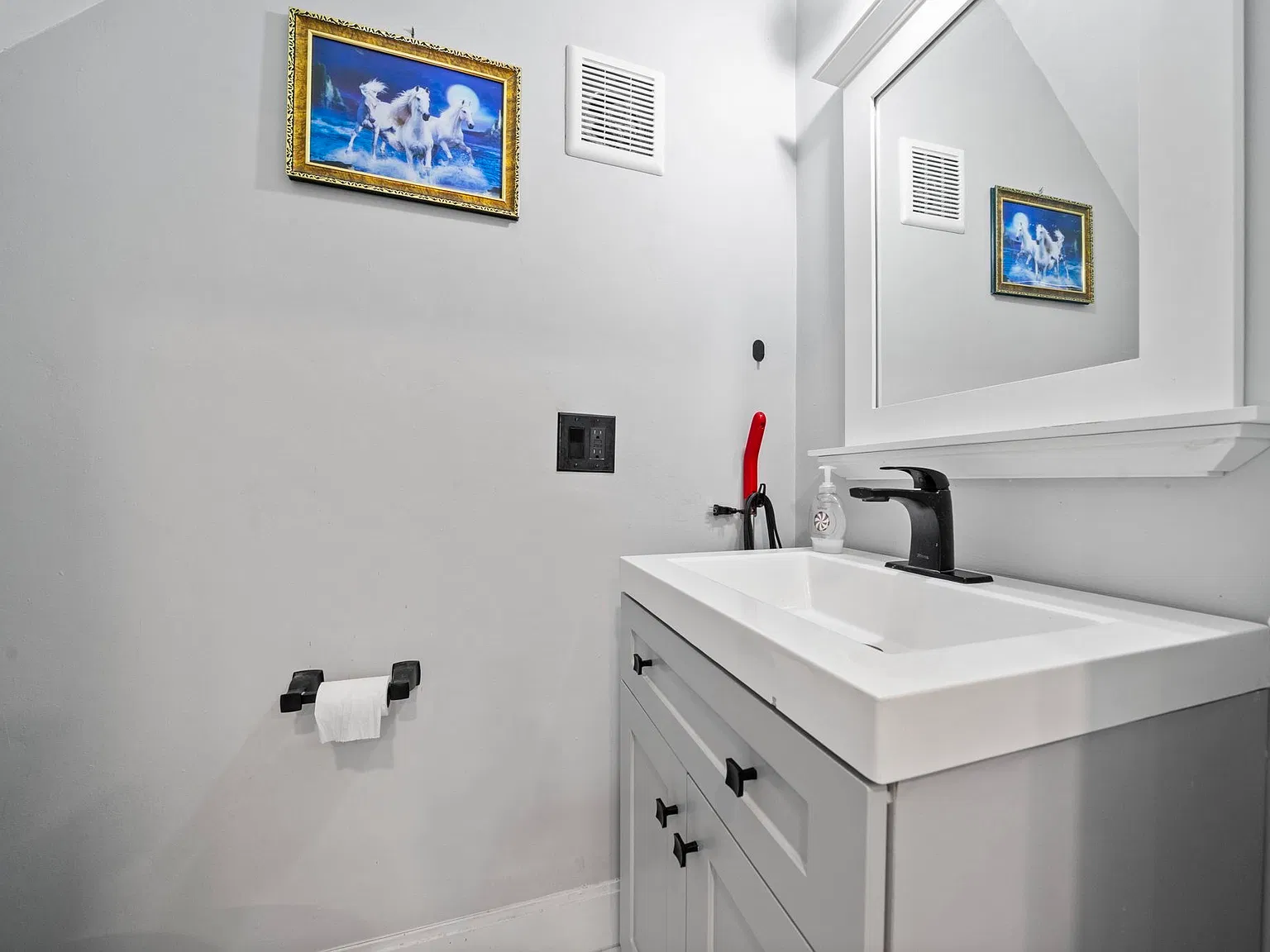 3 bed, 1.5 bath, 1791 sqft, $3,600 — Photo 4