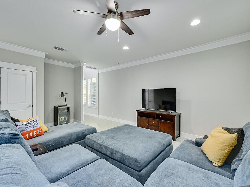 1st image of 1051 Kenney Fort Xing Unit 52