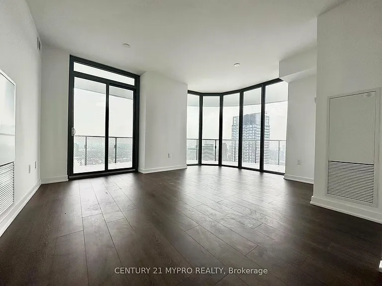 11 Wellesley St W #4502 — Photo 2