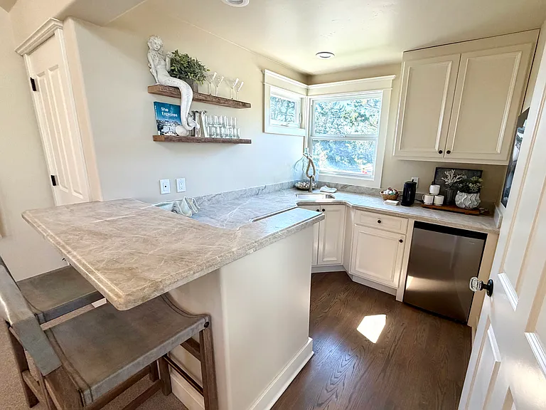 Seabreeze Pl — Photo 32