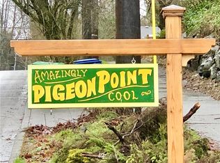 3863 21st Ave SW, Seattle, WA 98106