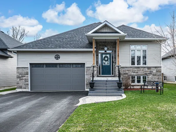 2967 Earl St, Innisfil, ON L9S 3E2